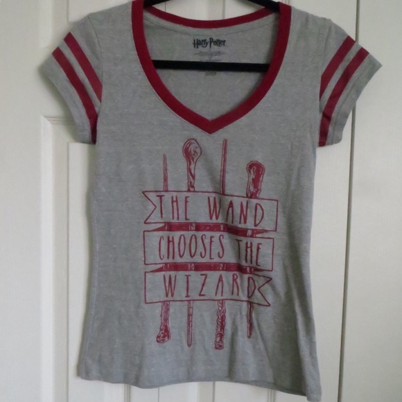 Harry Potter Wand T-shirt Size S - Picture 1 of 2